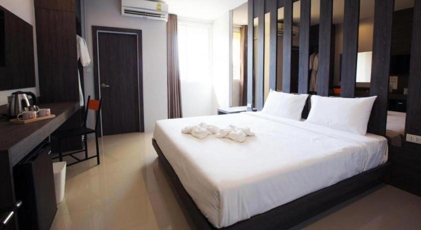 บีทู บุรีรัมย์ บูทิก แอนด์ บัดเจ็ต โฮเต็ล Hotel ภายนอก รูปภาพ