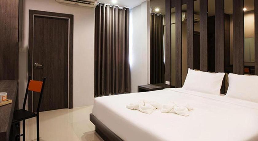 บีทู บุรีรัมย์ บูทิก แอนด์ บัดเจ็ต โฮเต็ล Hotel ภายนอก รูปภาพ