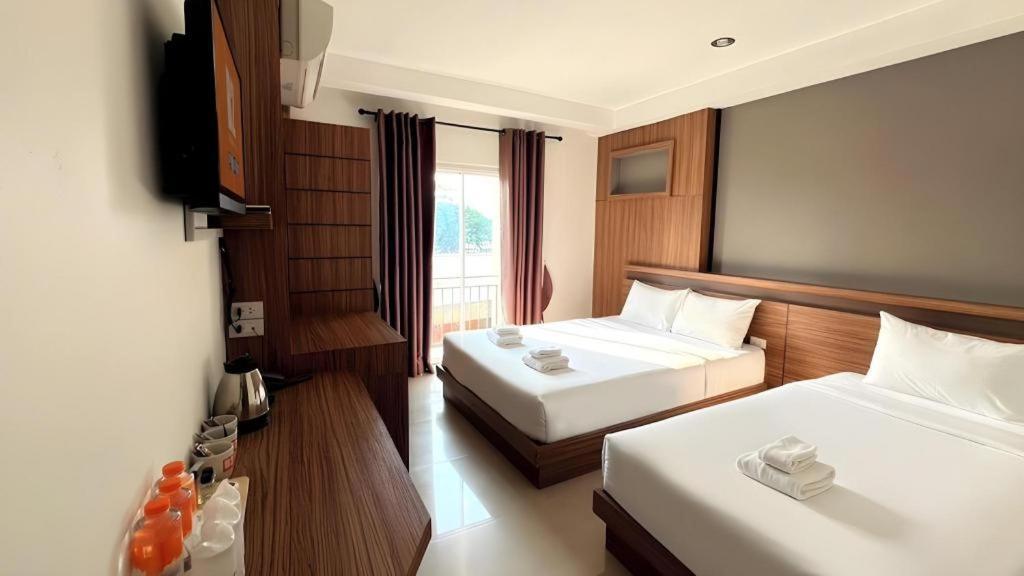 บีทู บุรีรัมย์ บูทิก แอนด์ บัดเจ็ต โฮเต็ล Hotel ภายนอก รูปภาพ